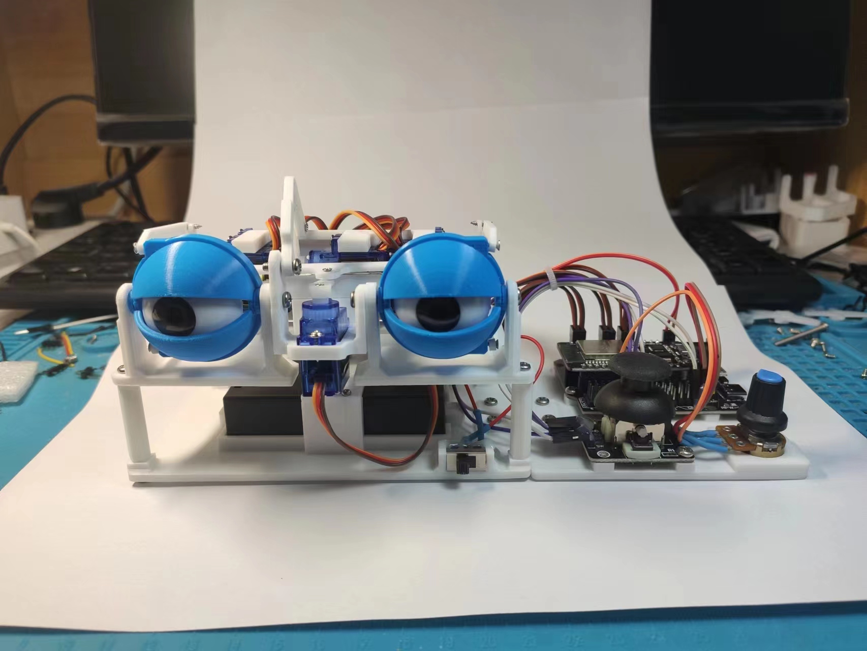 طقم روبوت قابل للبرمجة مع تطبي - مراجعة 3D Printing App وسعره
